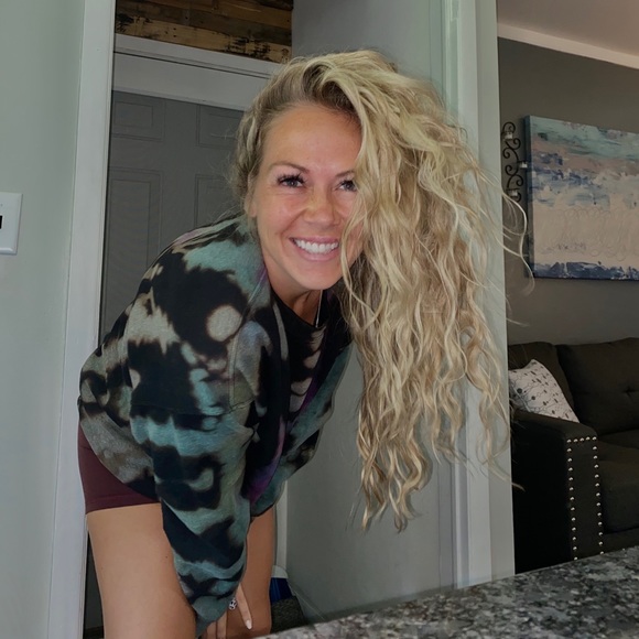 Meet your Posher, Bre - Picture 1 of 1